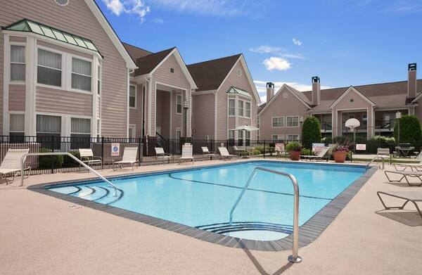 Homewood Suites by Hilton Windsor Locks Bradley Airport