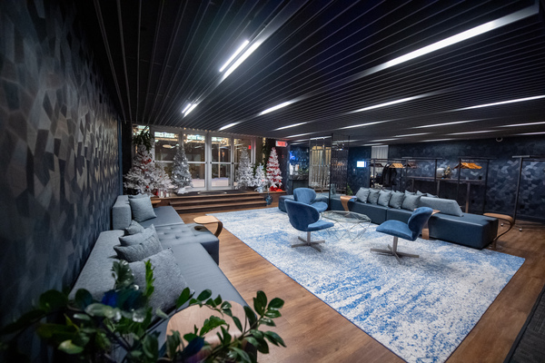 Warwick Le Crystal – Montreal