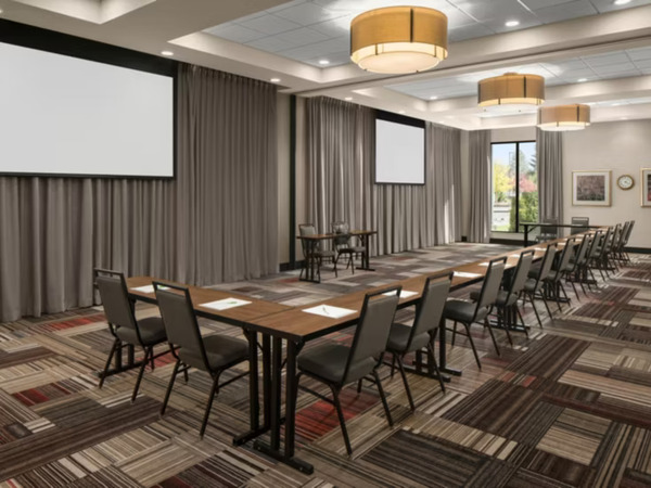 Holiday Inn Portland West-Hillsboro