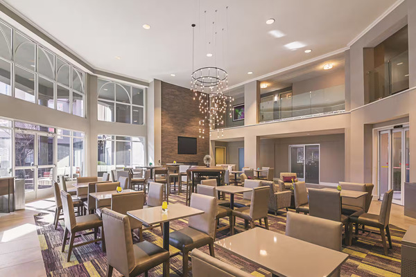 La Quinta Inn & Suites by Wyndham Austin Near The Domain