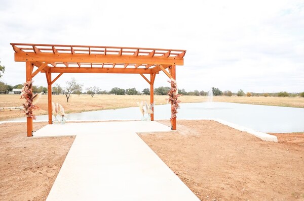 Cross Mountain Vineyards