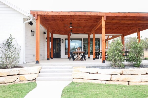 Cross Mountain Vineyards