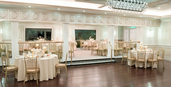 Swan Club On The Harbor