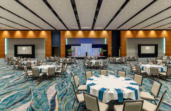 DoubleTree by Hilton Cedar Rapids Convention Complex