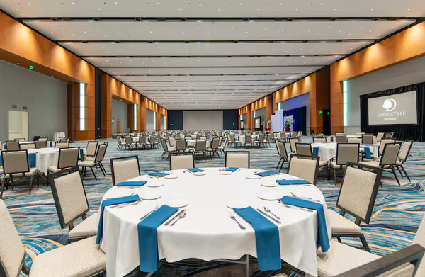 DoubleTree by Hilton Cedar Rapids Convention Complex