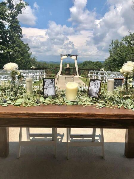 5 Star Lodge and Stables