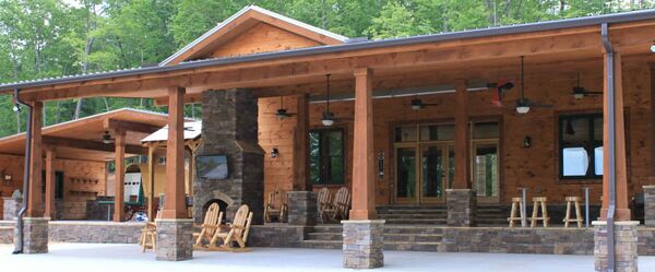 5 Star Lodge and Stables