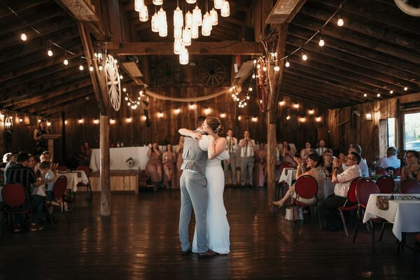 Champetre County / Howling Coyote Saloon