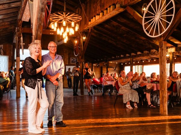 Champetre County / Howling Coyote Saloon