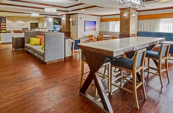 Hampton Inn Van Buren