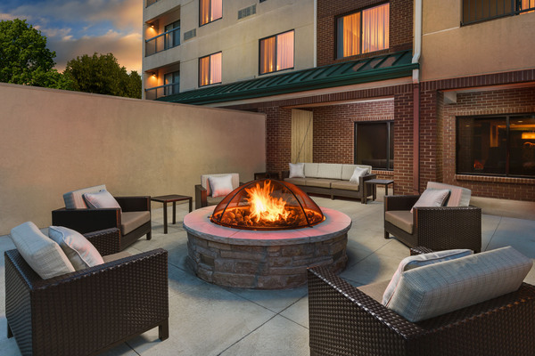 Courtyard Chicago Bloomingdale