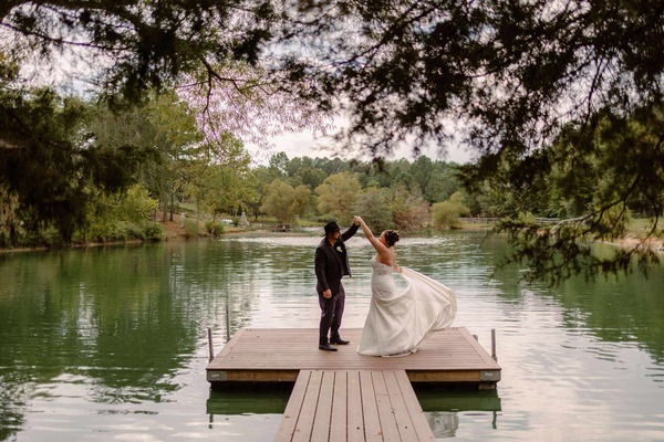 Pondside Love Nest Venue