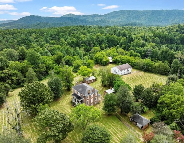 The Gilded Vale at Clover Hill