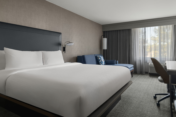 Courtyard Santa Rosa