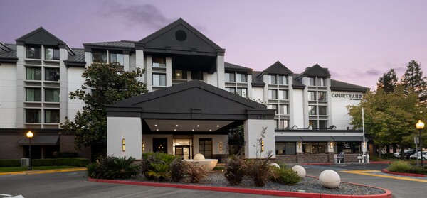 Courtyard Santa Rosa