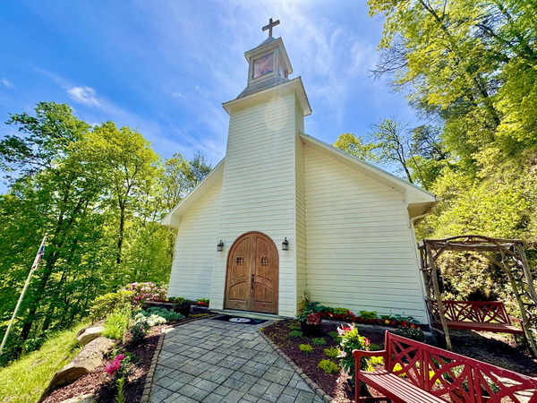 Pigeon River Mountain Retreat