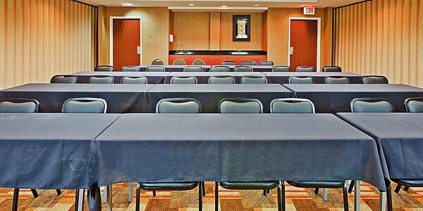 Holiday Inn Express & Suites Memphis/Germantown