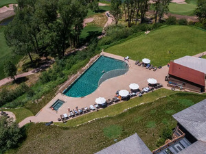 Martin Creek Poolside Lawn