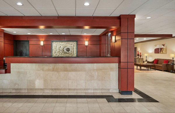 Best Western Plus - Milwaukee Airport Hotel & Conference Center
