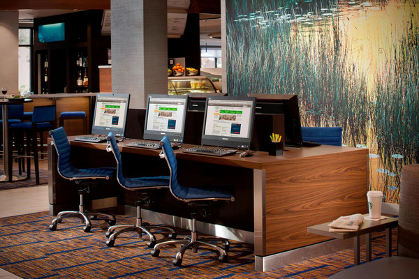 Courtyard Orlando Lake Buena Vista in the Marriott Village