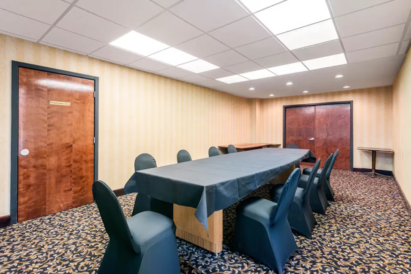 Quality Inn and Suites Tarpon Springs