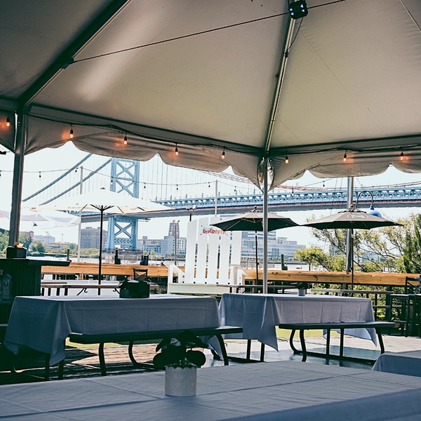 Cavanaugh's River Deck