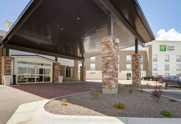 Holiday Inn Express & Suites North Platte
