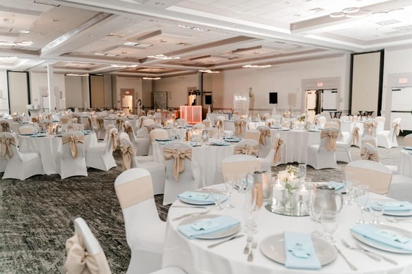 Crowne Plaza Melbourne Oceanfront