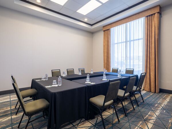 Holiday Inn Hotel & Suites Chicago Northwest - Elgin