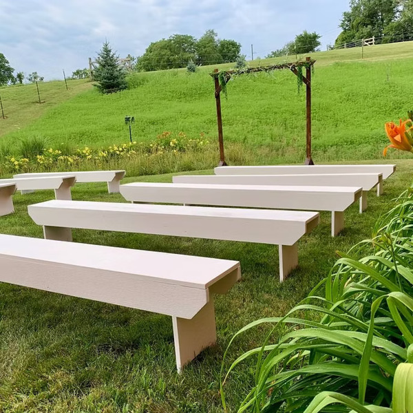 Bella's Farmhouse and Venue