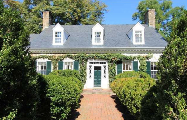 Roslyn Farm & Vineyard