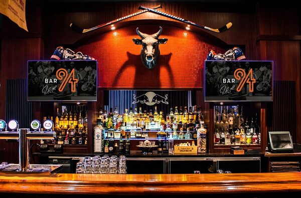 LUX Steakhouse + Bar 94