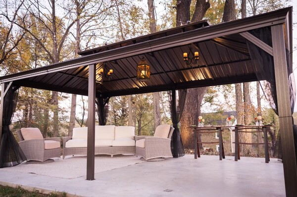 Scarlet Springs Farm