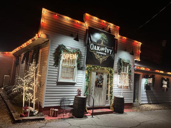 The Oak & Ivy Taphouse