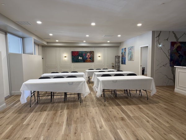 Netra Arts and Canvas and Cafe