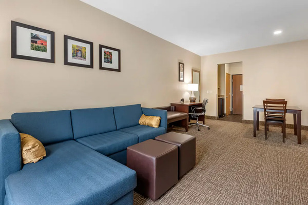 Comfort Suites Auburn