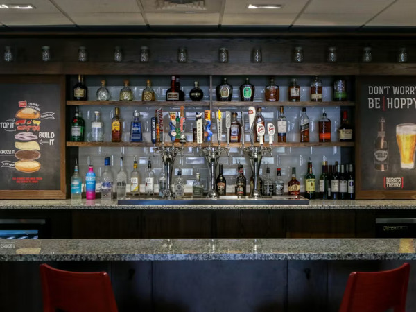 Holiday Inn & Suites Denver Tech Center-Centennial