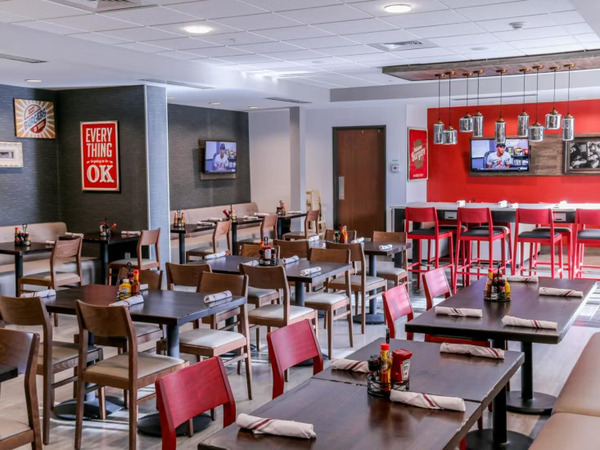 Holiday Inn & Suites Denver Tech Center-Centennial