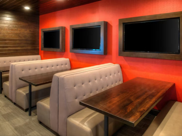 Holiday Inn and Suites Katy Mills