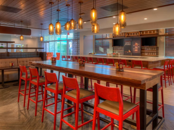 Holiday Inn and Suites Katy Mills