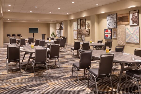 Renaissance Phoenix Downtown Hotel