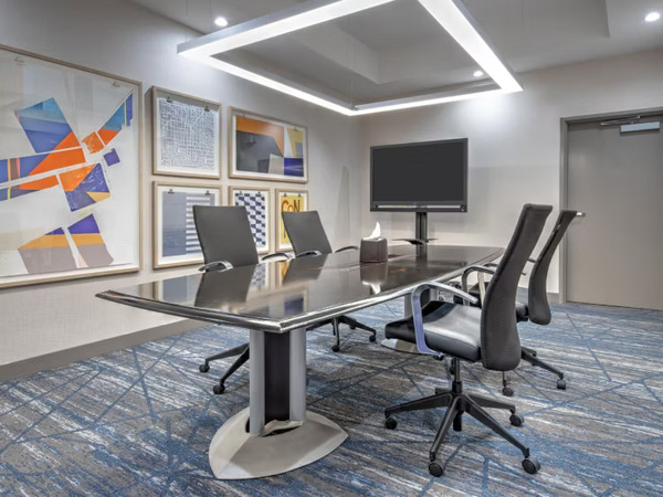 Holiday Inn Express & Suites - Dallas West