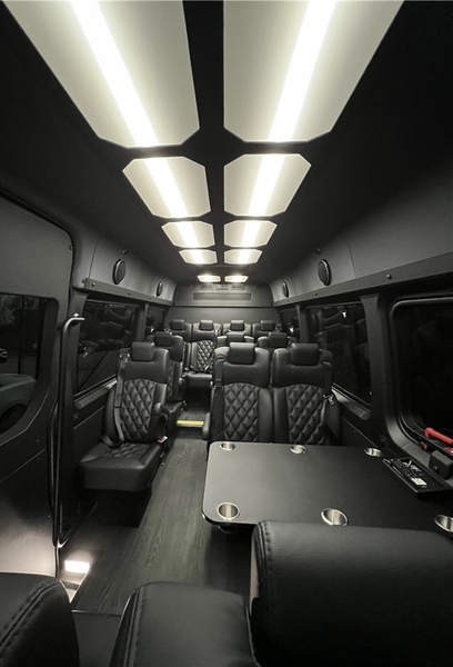 Monarch Bus and Limo