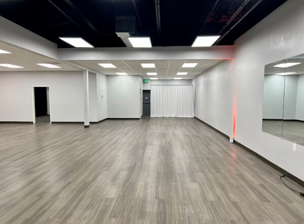 A Experience Lifestyle Lounge