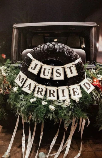 Elegant Touch Wedding Jeep