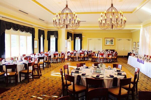 Four Bridges Country Club