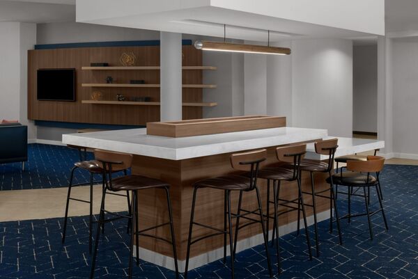 Courtyard Santa Clarita Valencia