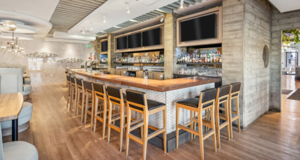 Moxies Barlow & Sandman Hotel Calgary Airport