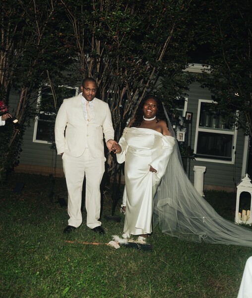 (Un)Veiled Divine Technologies