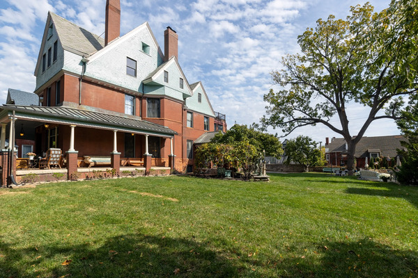 The Kansas City Mansion